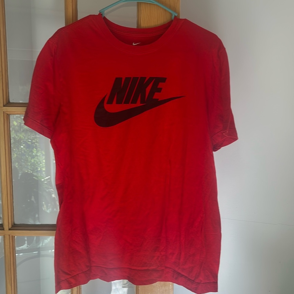 Like new Nike tshirt size large in Red